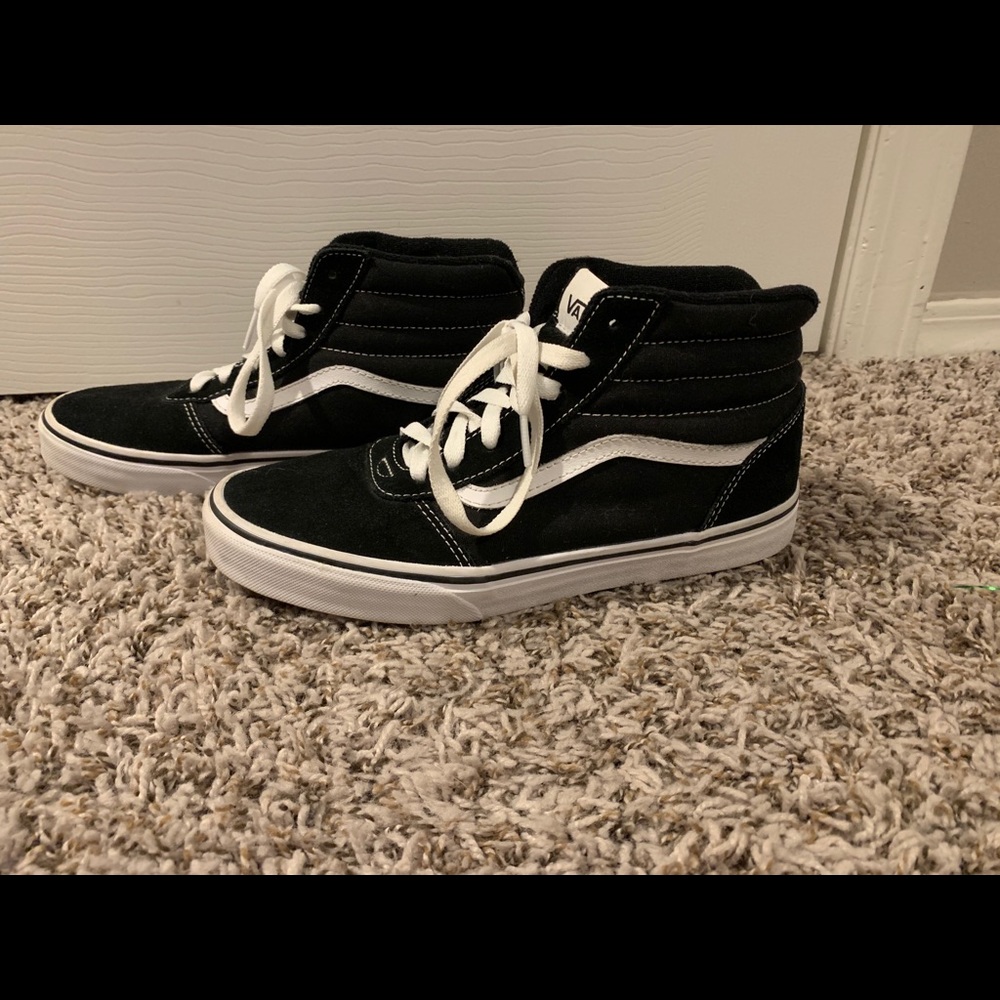 Great quality Black and white high top Vans!!!